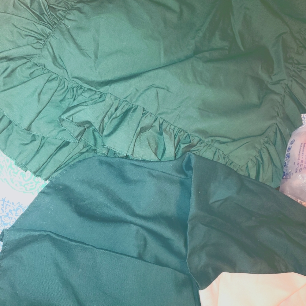 Hunter Green King Ruffle Bedskirt and Pillow Shams